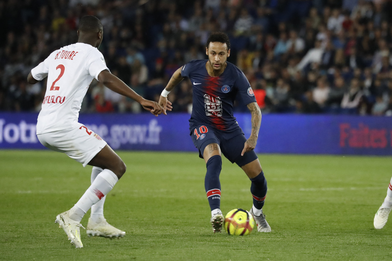 武磊：夺冠须要感谢球迷们，三连冠是对他们最好的回报