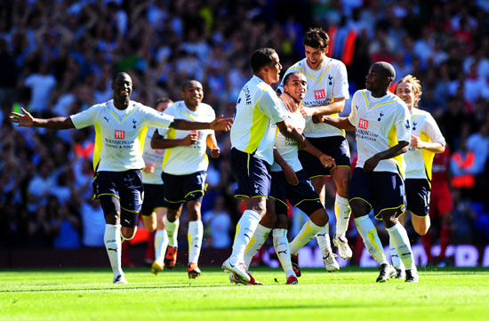 曼联拉什福德末段进球绝杀热刺