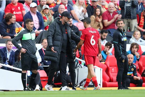 斯洛特：范戴克因病缺席今日比赛，布拉德利因小伤缺阵