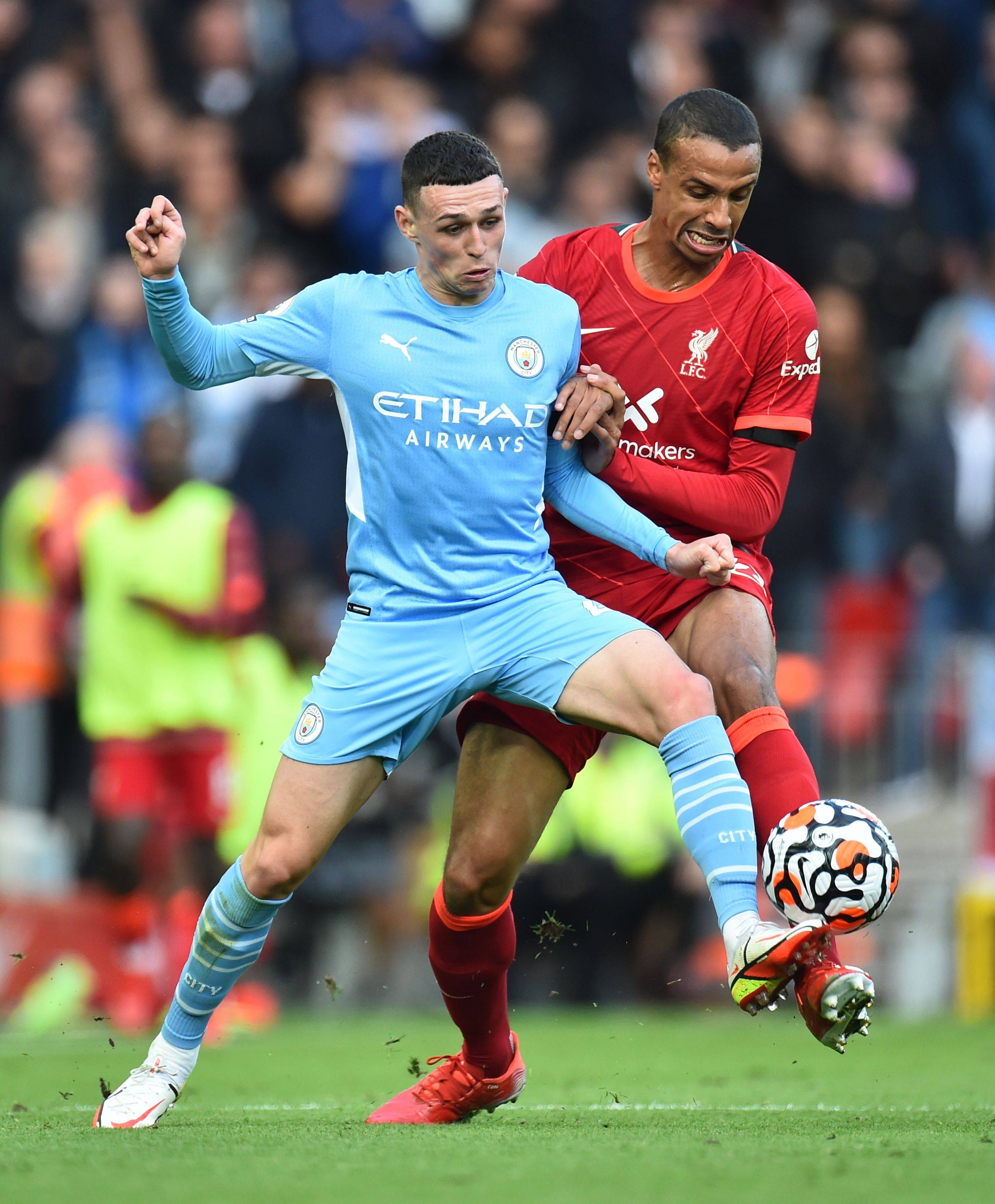 记者：上海申花5名外援以及谢鹏飞和戴伟浚随队出征亚冠客场